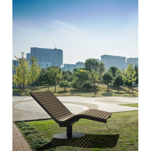 Liege Solaris mit Bambusbelattung Savanna, vormontiert, starr, mobil mit Bodenronde Produktbild F1 S